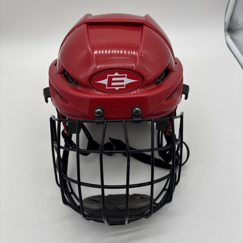 Easton E300 Ice Hockey Helmet‎ Youth Small 6 3/4 to 7 1/8 RED w Black Face Mask